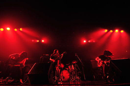 090325_mono_04.jpg
