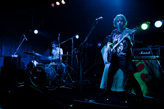 090608_noage_02.jpg