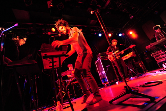 100219_passionpit_04.JPG